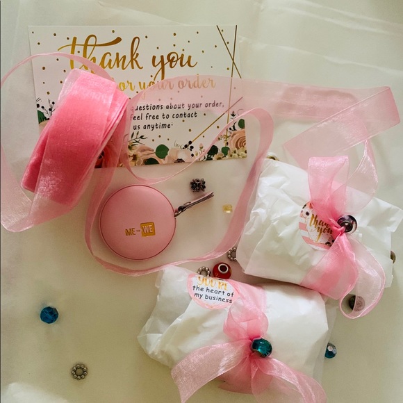 Hello Welcome to my Closet๐น Iโm Nikki - Picture 4 of 15